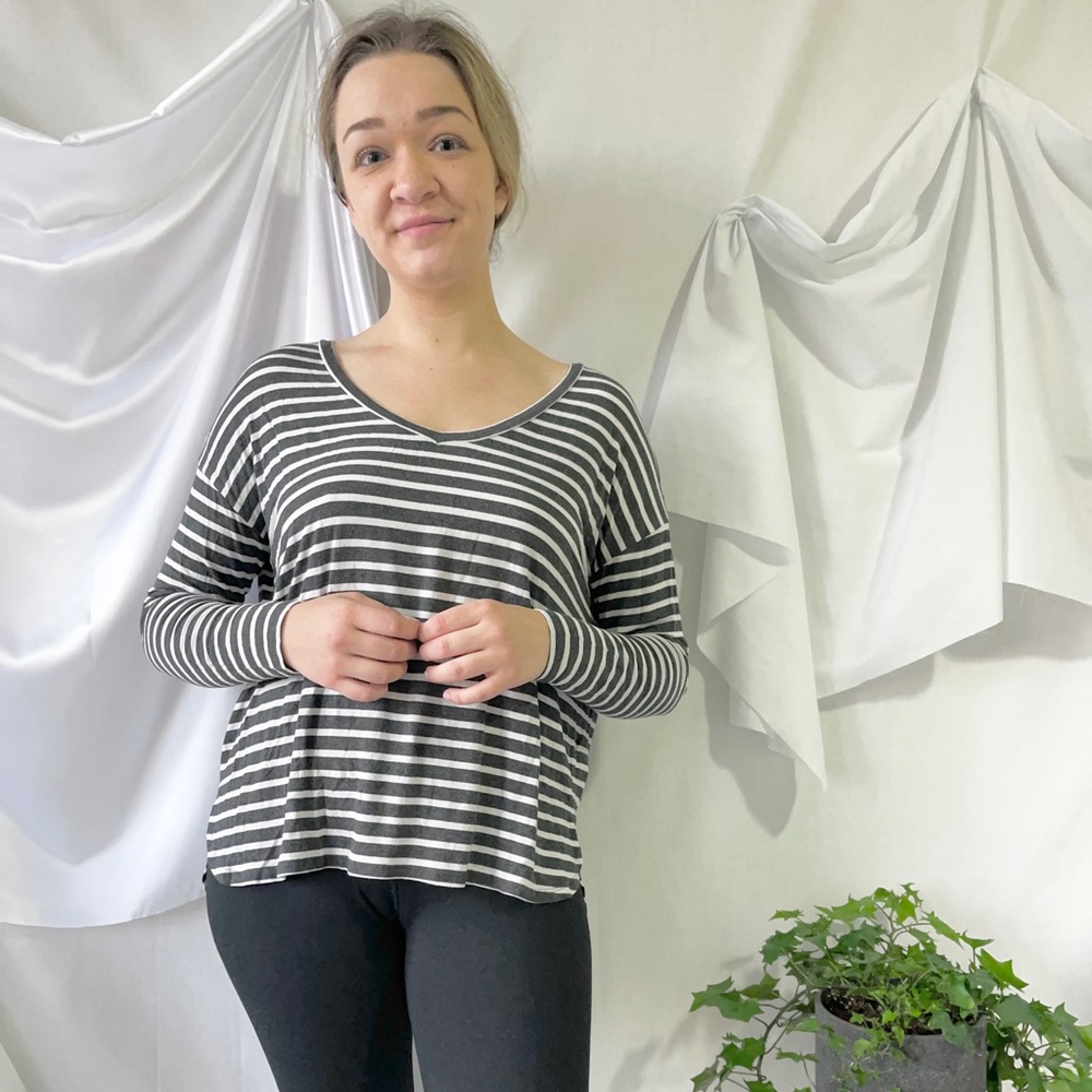 Gray and White Striped V Neck Long Sleeve Tshirt - Small